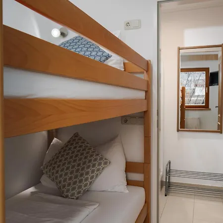 Hotel Valerie 3*