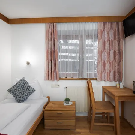 Valerie Hotel 3*