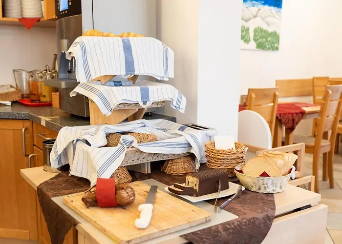 Valerie ザールバッハ・ヒンターグレム